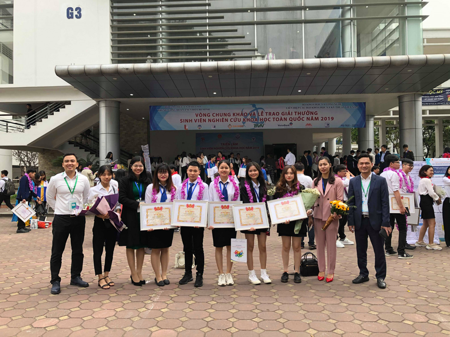 2 doi dat giai nhi va 1 giai ba